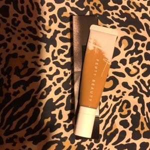 Fenty Hydrating Longwear Foundation #385
